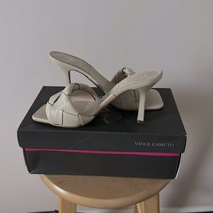 VINCE CAMUTO - brelanie slide sandals